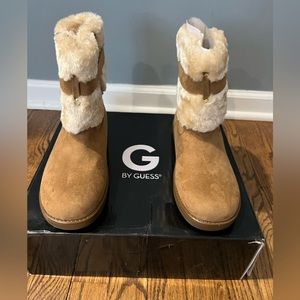 NEW: G by Guess Womens Aussie Closed Toe Ankle Cold Weather Boots- Size 7
